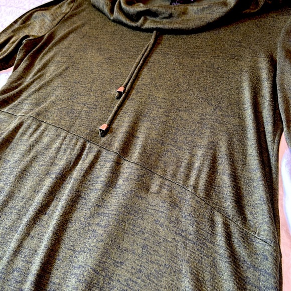 Peck & Peck Cowl Neck Asymmetrical Long Sleeve Tunic, Large, NWOT, Moss Green - Picture 11 of 12